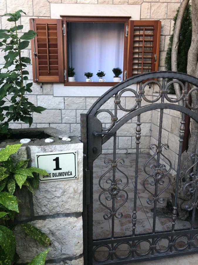 Oleander Apartment & Room Centar Hvar Town Exterior photo